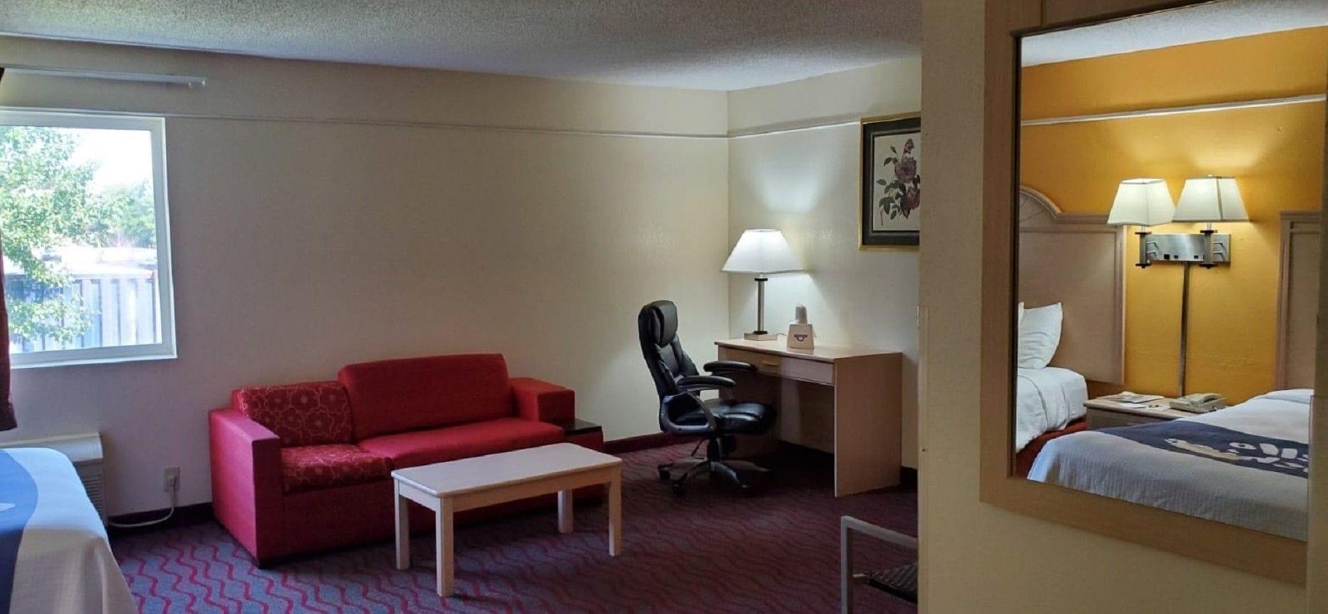 Days Inn By Wyndham Kansas City International Airport Buitenkant foto