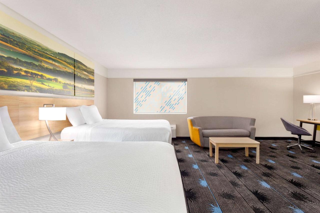 Days Inn By Wyndham Kansas City International Airport Buitenkant foto