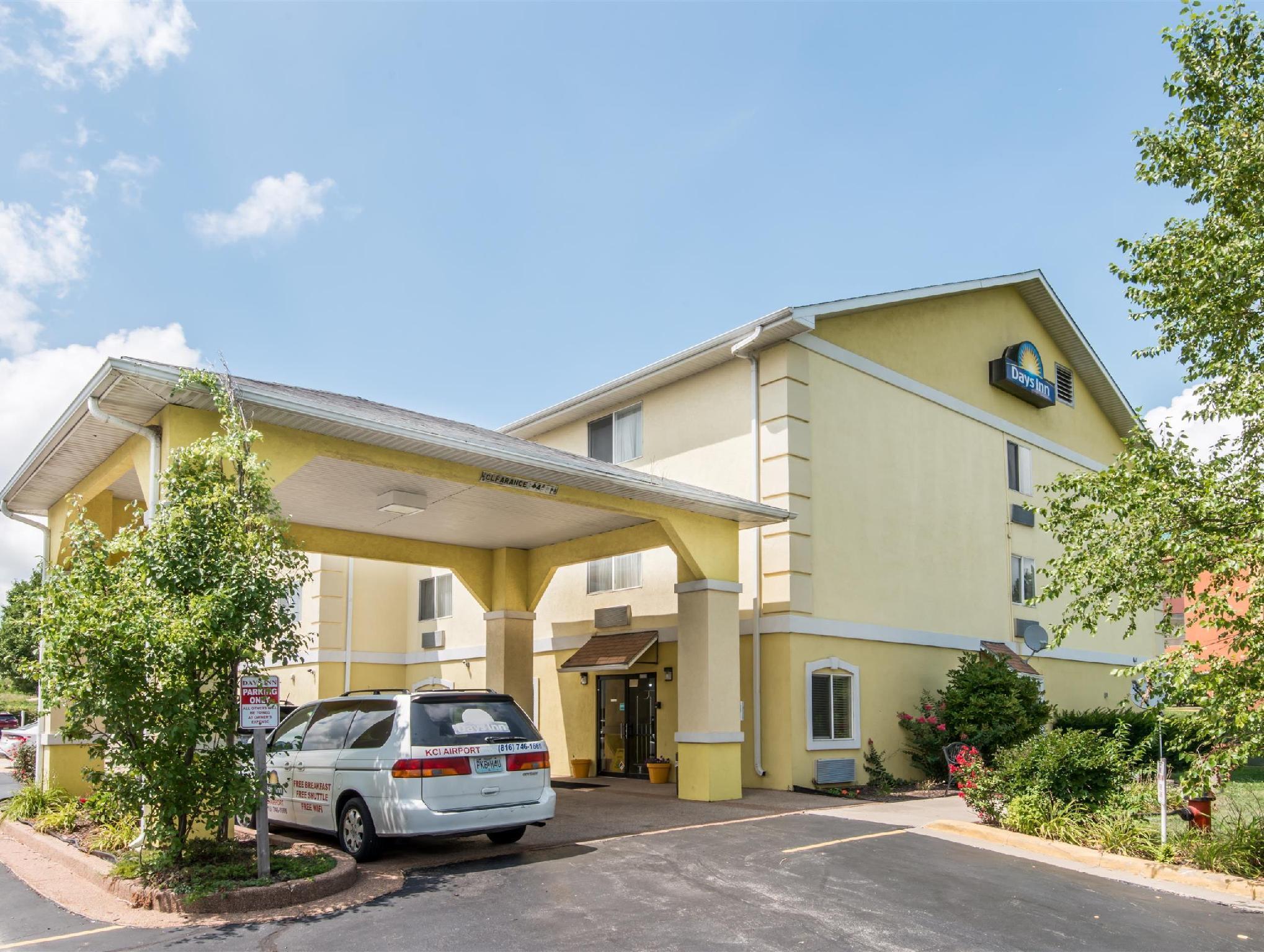 Days Inn By Wyndham Kansas City International Airport Buitenkant foto