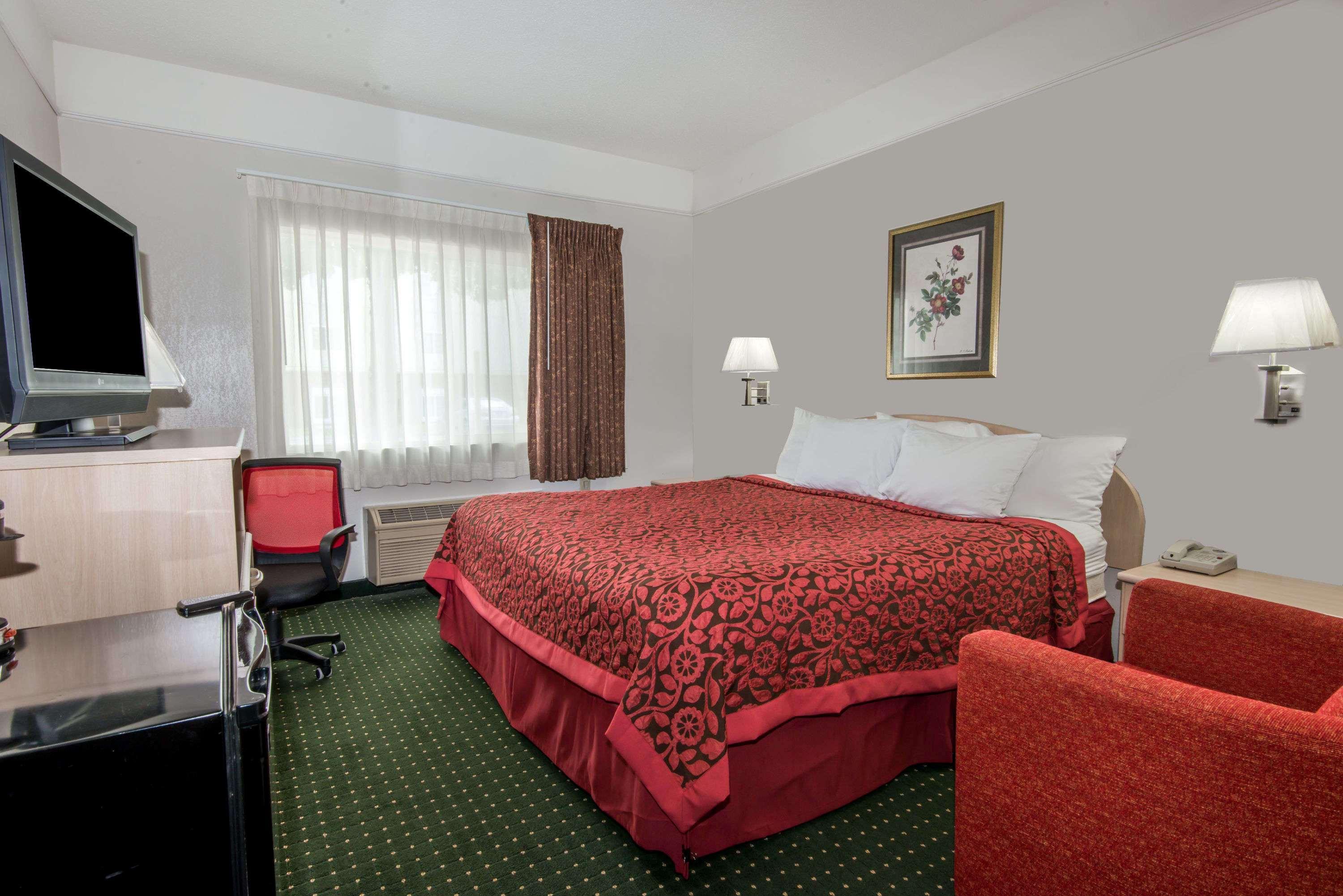 Days Inn By Wyndham Kansas City International Airport Buitenkant foto