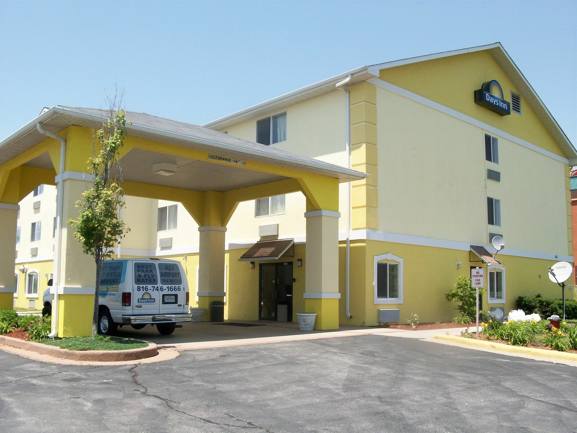 Days Inn By Wyndham Kansas City International Airport Buitenkant foto